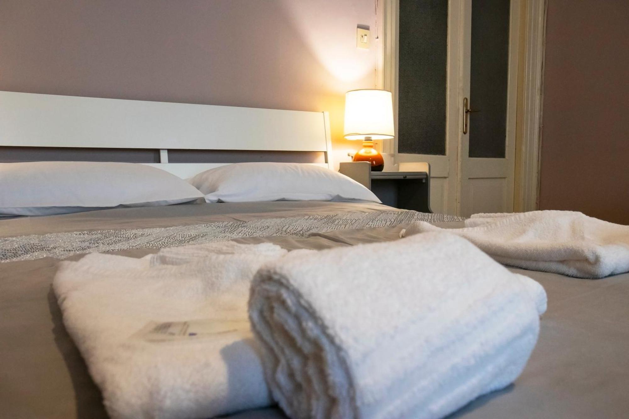 Hostel Teatro Trieste Ngoại thất bức ảnh