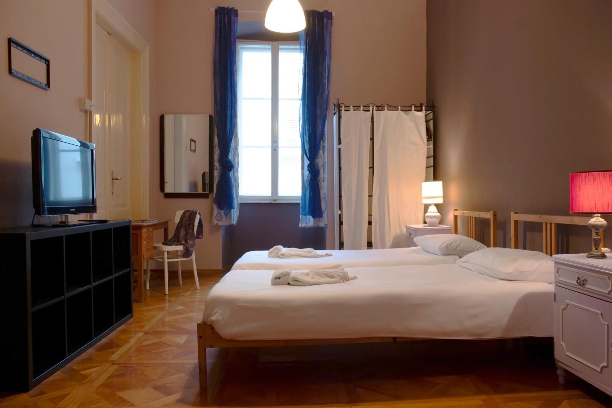 Hostel Teatro Trieste Ngoại thất bức ảnh