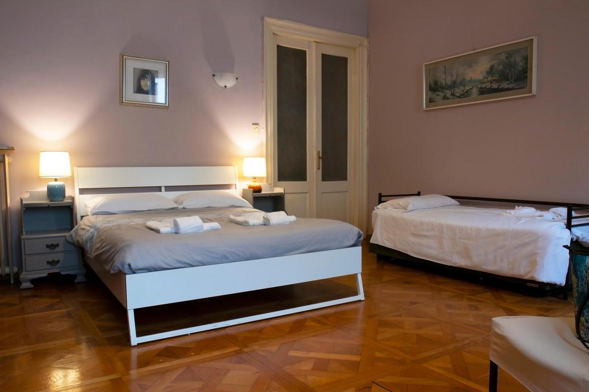 Hostel Teatro Trieste Ngoại thất bức ảnh